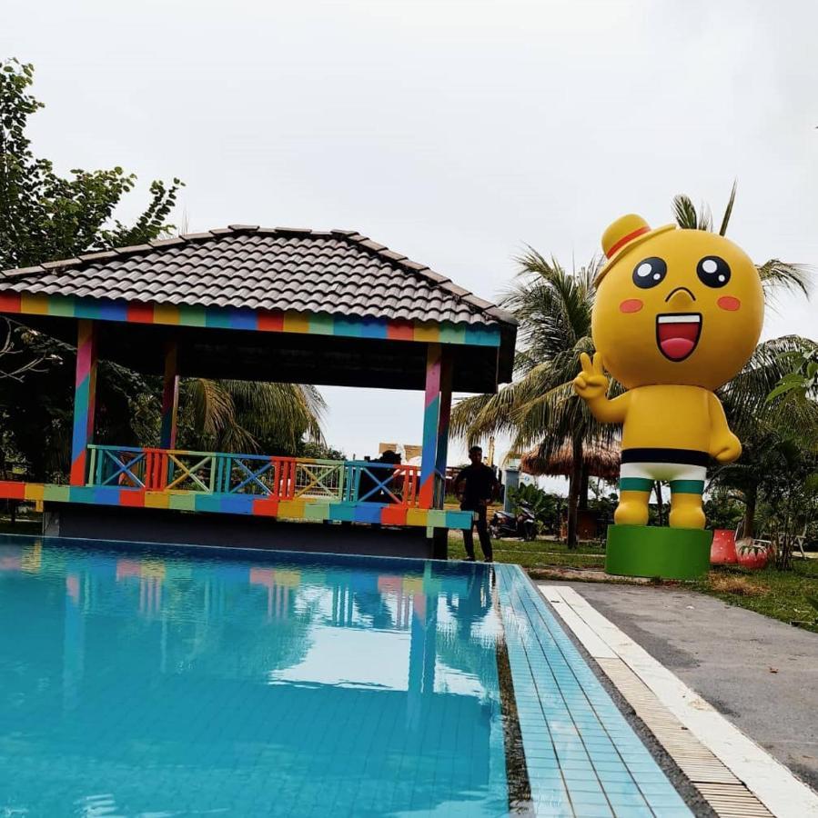 Alia Residence Business Resort Padang Mat Sirat Eksteriør bilde