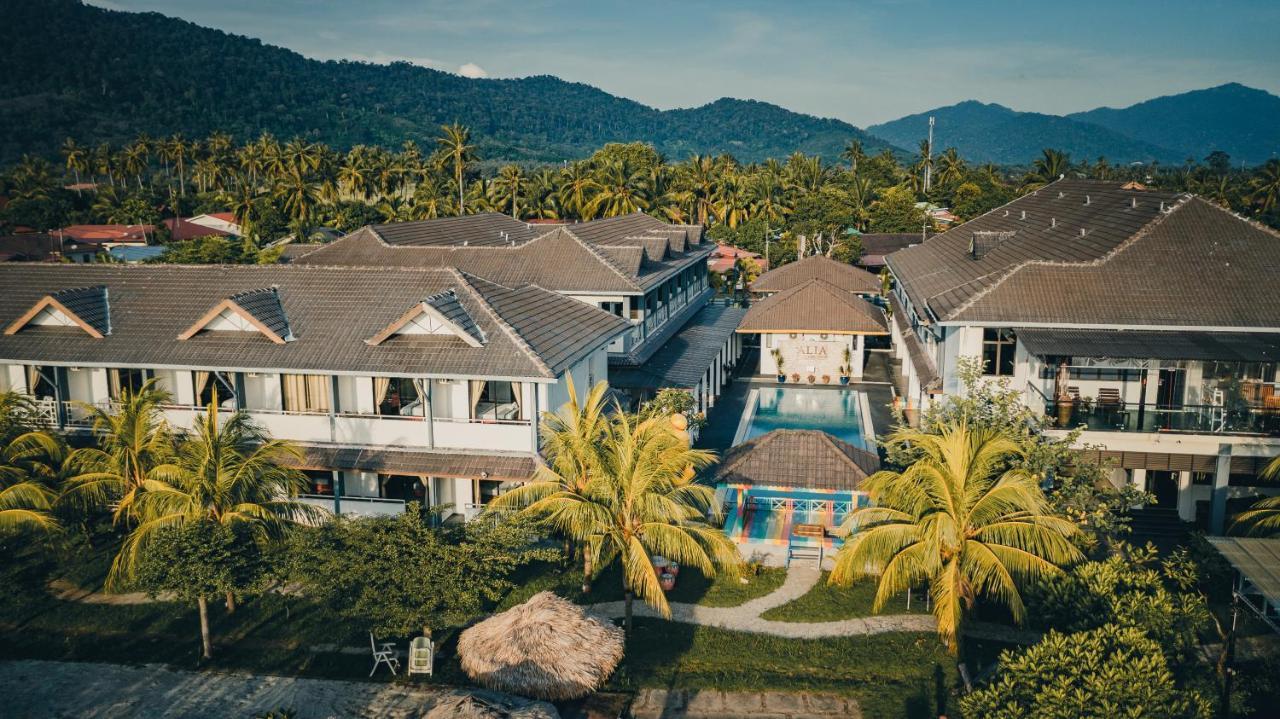Alia Residence Business Resort Padang Mat Sirat Eksteriør bilde