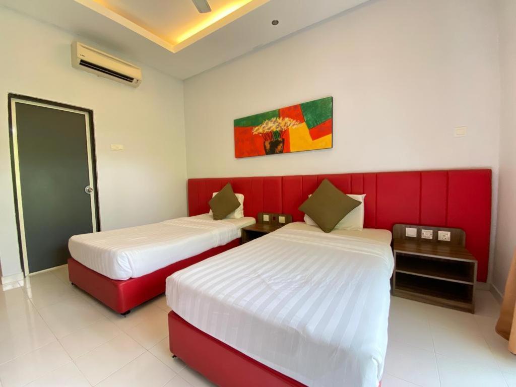 Alia Residence Business Resort Padang Mat Sirat Eksteriør bilde