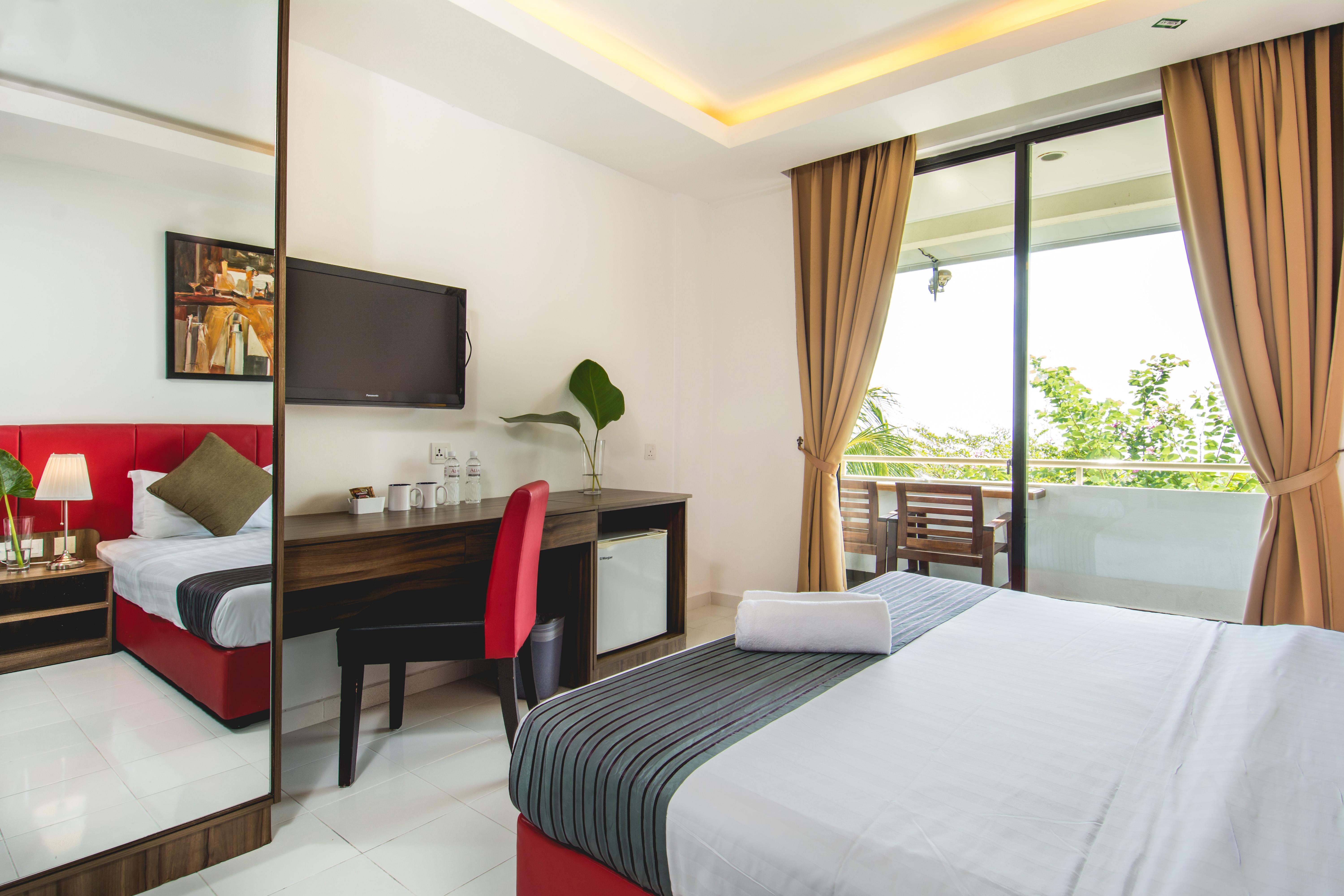 Alia Residence Business Resort Padang Mat Sirat Eksteriør bilde