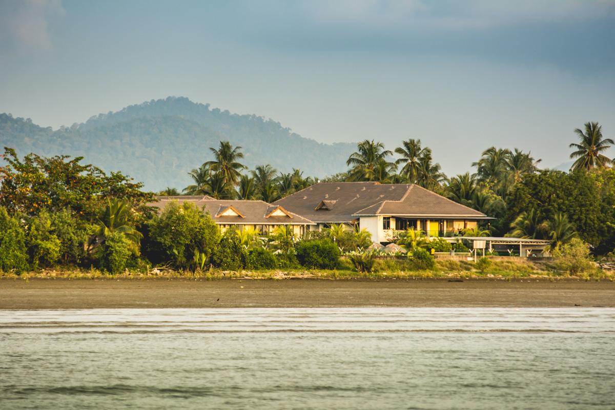 Alia Residence Business Resort Padang Mat Sirat Eksteriør bilde