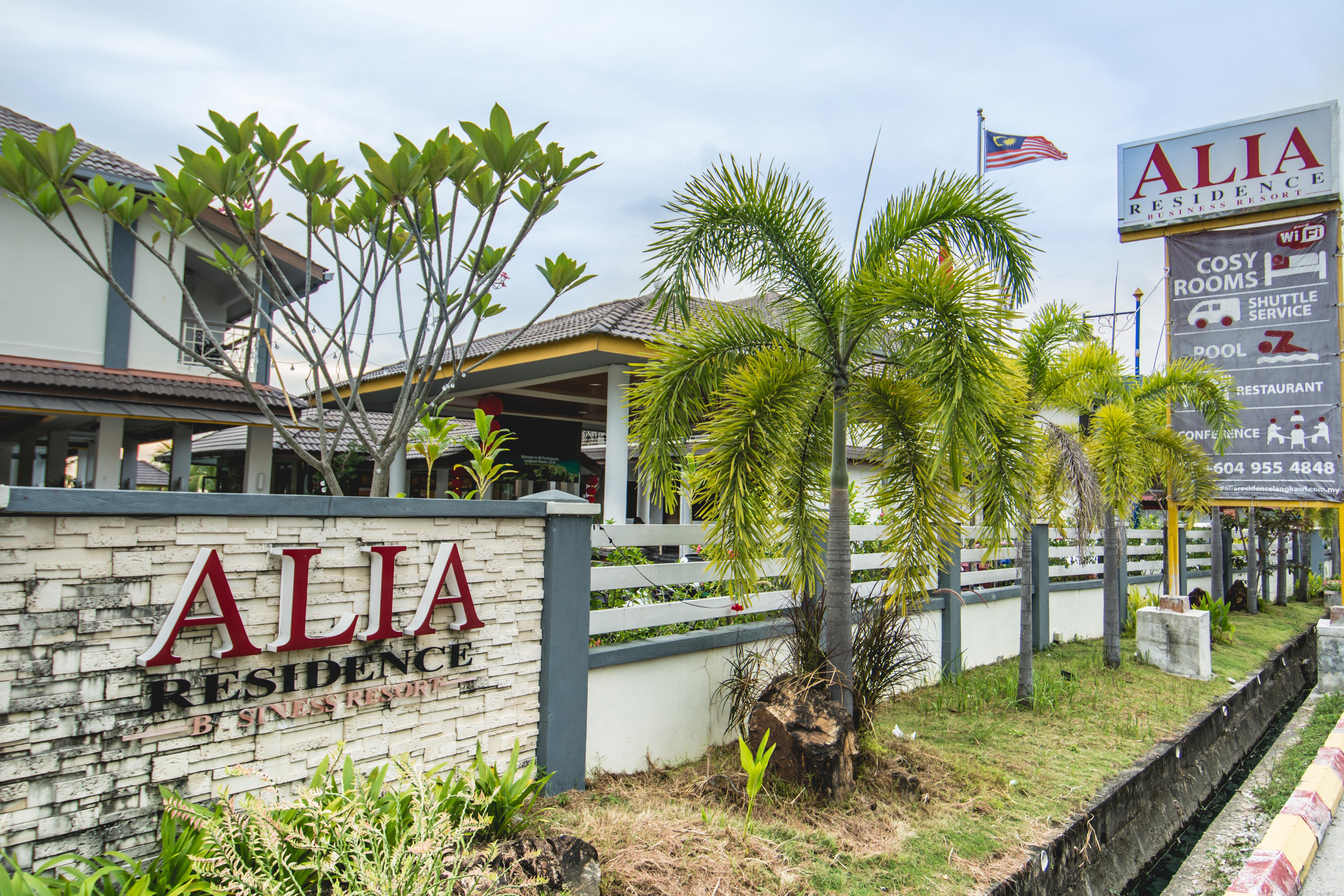 Alia Residence Business Resort Padang Mat Sirat Eksteriør bilde