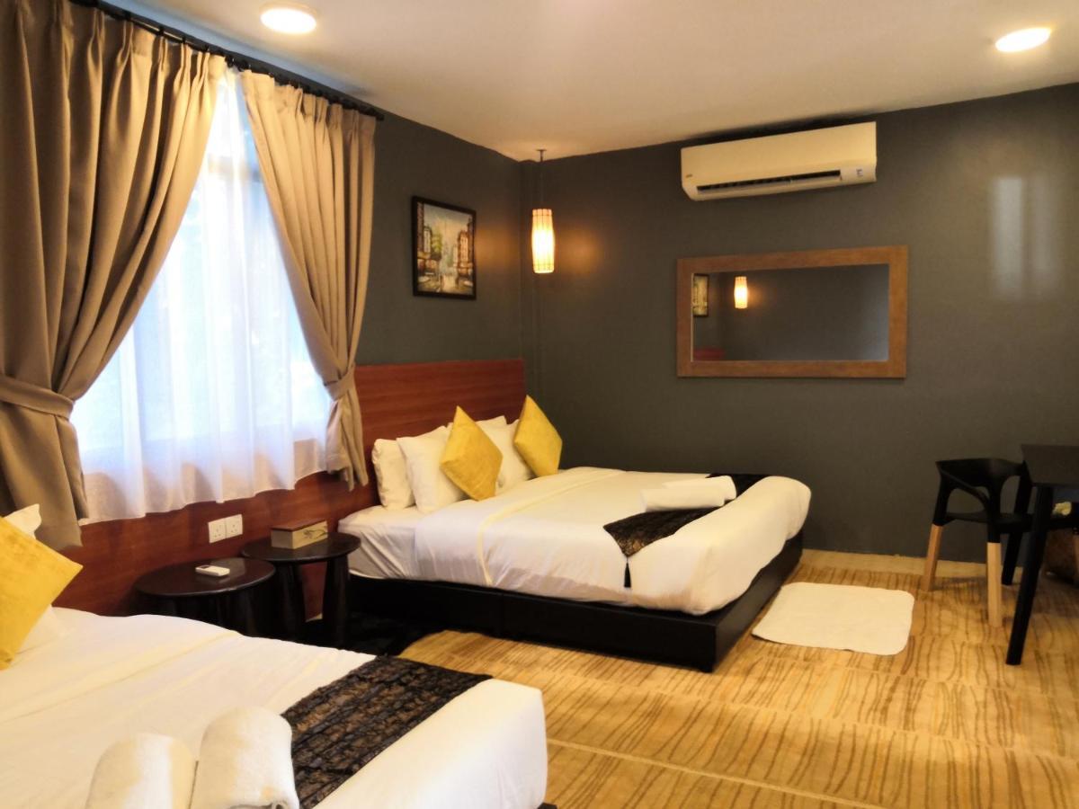 Alia Residence Business Resort Padang Mat Sirat Eksteriør bilde