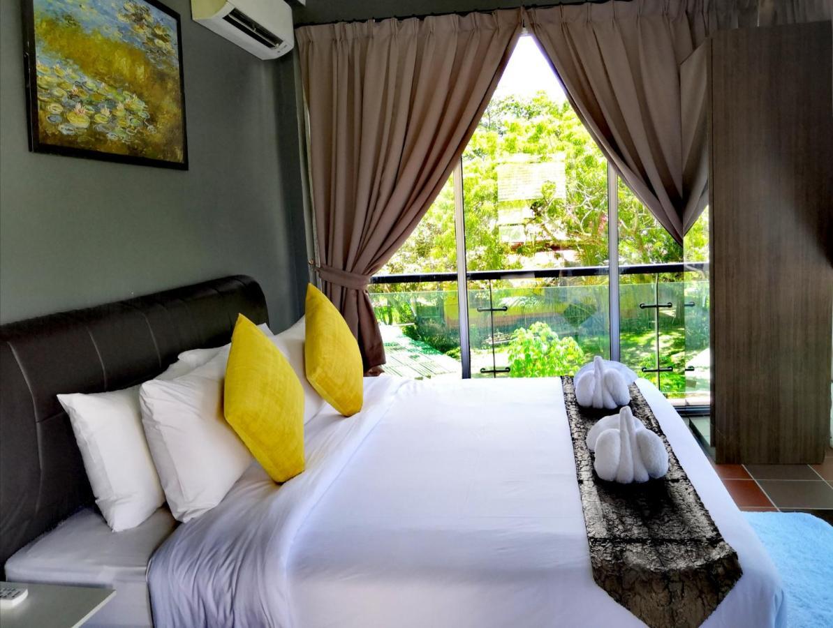 Alia Residence Business Resort Padang Mat Sirat Eksteriør bilde